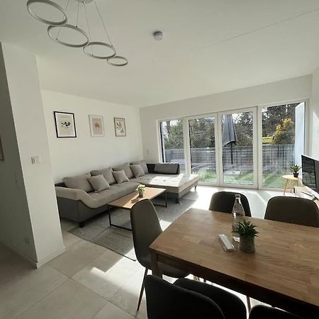 3 Zw 95 M2 Neubau Kostenlos Parkplatz Im Hof Kitzingen Exterior foto