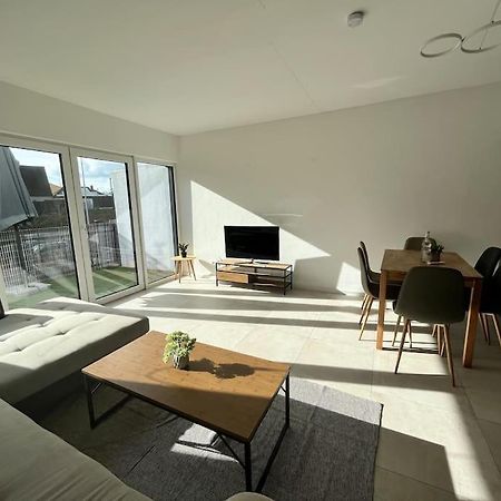 3 Zw 95 M2 Neubau Kostenlos Parkplatz Im Hof Kitzingen Exterior foto
